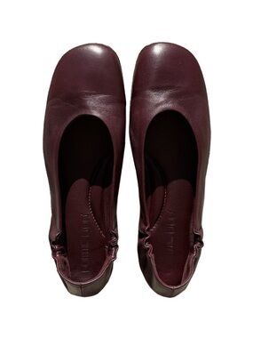 Plum Leather Pomme D’Or Flats
